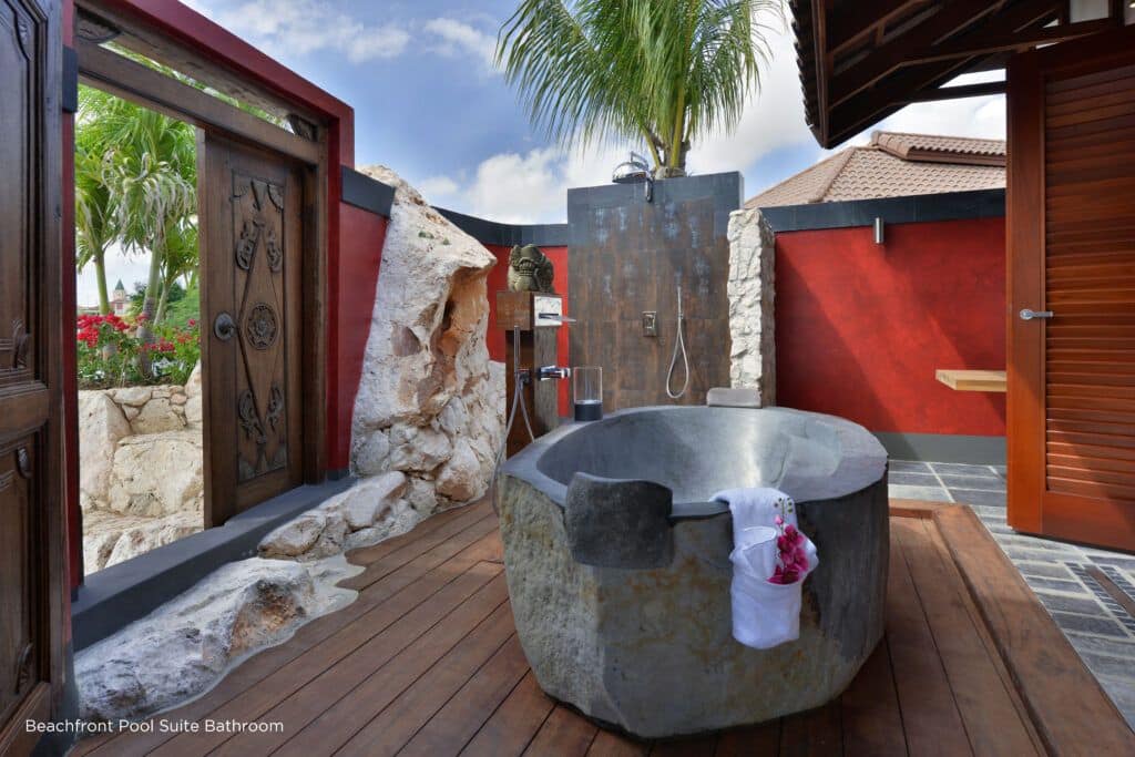 Baoase Luxury Resort Beach Front Pool Suite Bath