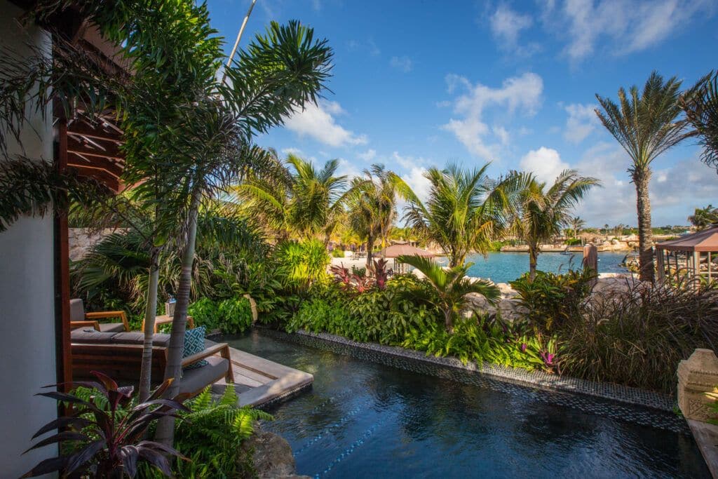 Baoase Luxury Resort Beach Front Pool Suite View 2 (1)