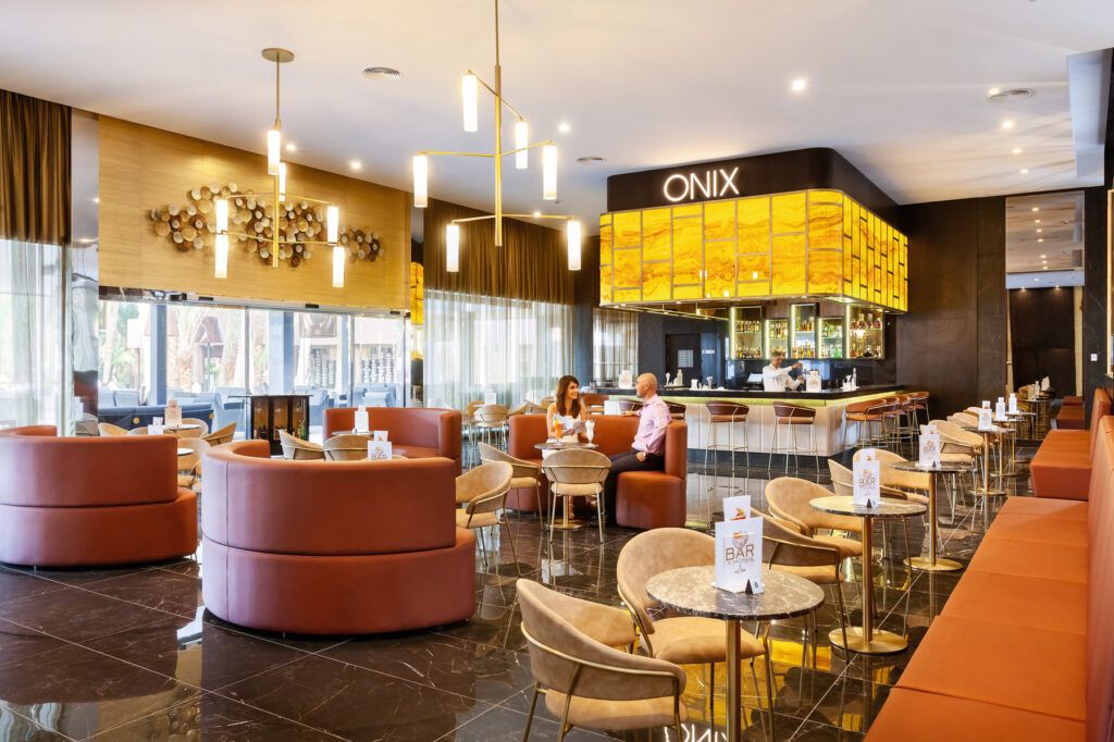 Riu Palace Oasis Lobby bar