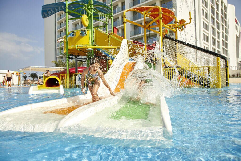 Riu Dubai Kinder zwembad met glijbanen