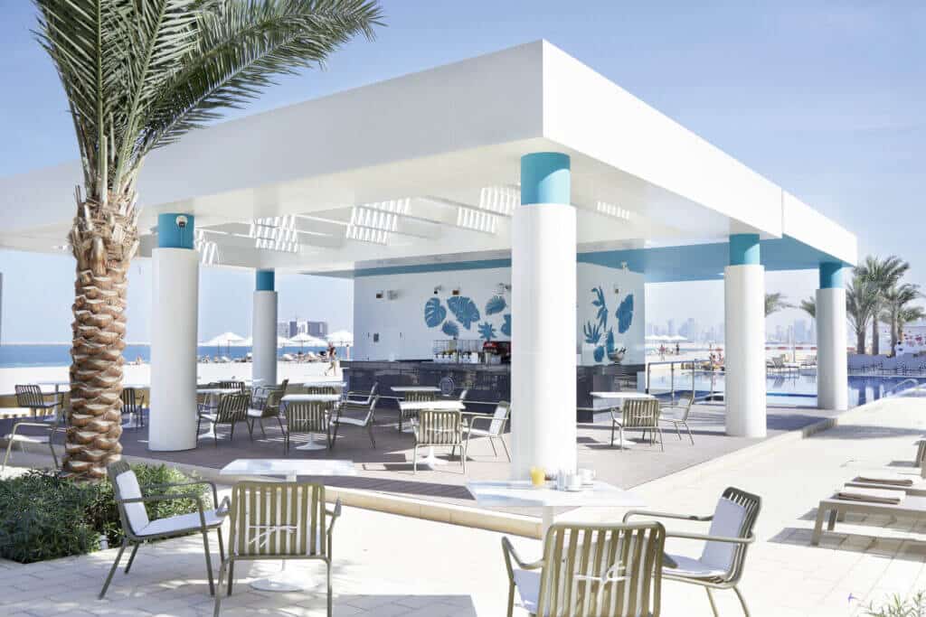 Riu Dubai Poolside bar